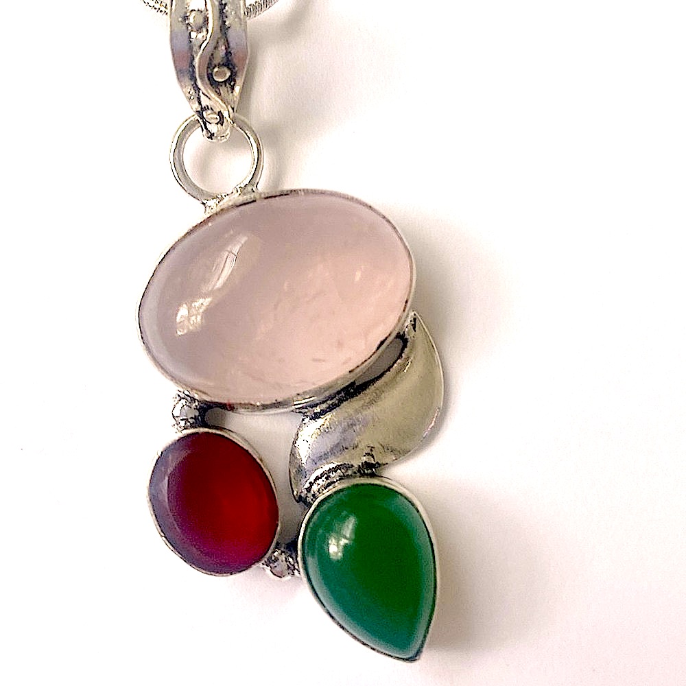 1 1/2 Inch, Rose Quartz, Green Onyx, And Garnet Pendant On A 22 Inch Chain.